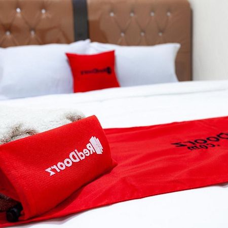 Reddoorz Near Yuki Simpang Raya Mall Medan 2 Exterior photo