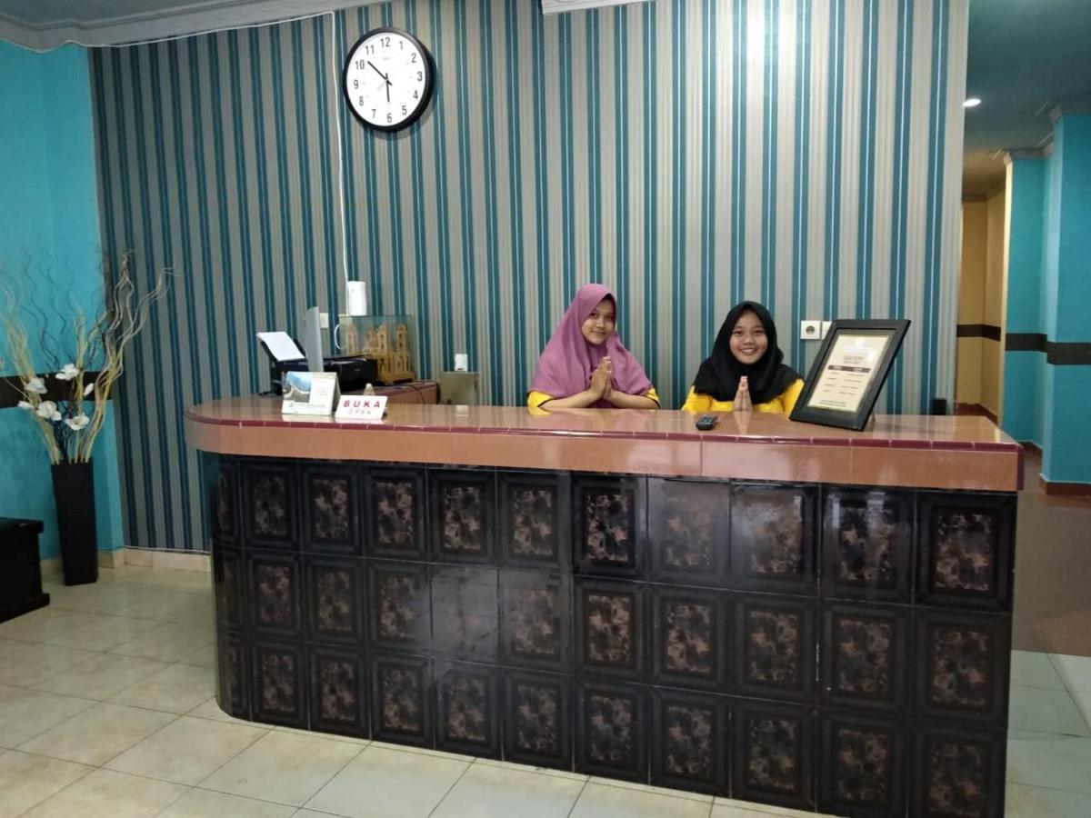 Reddoorz Near Yuki Simpang Raya Mall Medan 2 Exterior photo