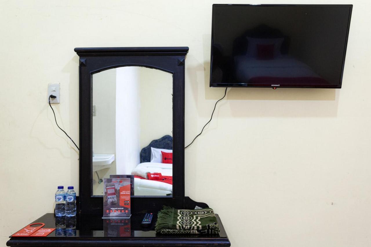 Reddoorz Near Yuki Simpang Raya Mall Medan 2 Exterior photo